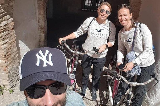 1 Day Bike Rental in Seville city - Picking up your bicycle in Casco Antiguo