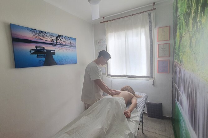 1 Hour Private Chiromassage Session in Seville - What the one-hour session is really like