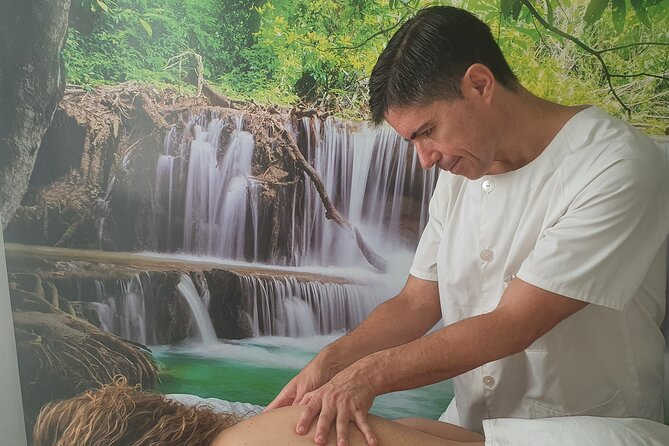 1 Hour Private Chiromassage Session in Seville - Why the private format is useful