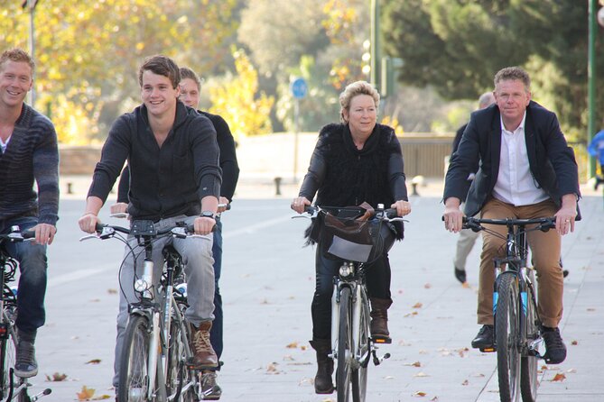 3-hour Guided Bike Tour along the Highlights of Seville - Plaza de España, the tour’s big photo stop