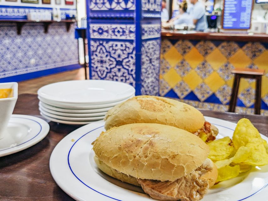 3-Hour Tapas Tour in Triana, Sevilla's Vibrant Neighborhood - Why Triana makes a good food-tour setting