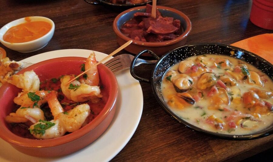 3-Hour Tapas Tour in Triana, Sevilla's Vibrant Neighborhood - Who should book this Triana food walk?