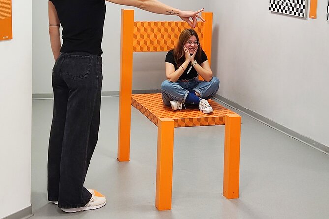 A Fantastic Visit To The Museum Of Illusions Seville - Why The Photo Stops Matter