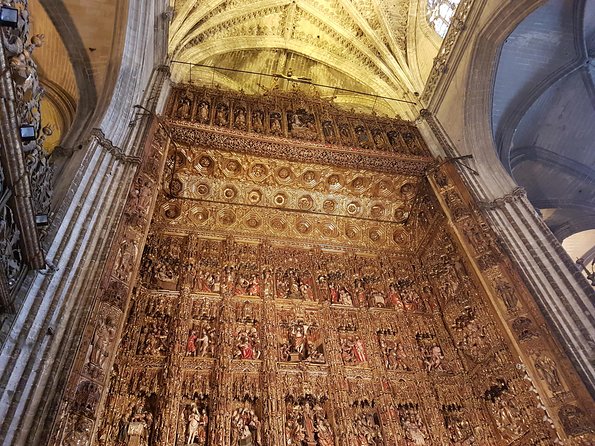 Alcazar and Cathedral of Seville Tour with Skip the Line Tickets - Walking into the Royal Alcazar