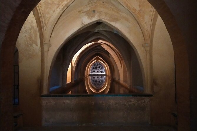 Alcazar and Cathedral, the must-sees, private tour. - Ending at the Giralda Tower