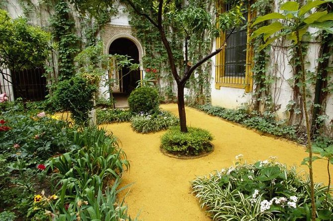 Alcázar and Jewish Quarter Guided Walking Tour in Seville - Inside the Royal Alcázar for about 90 minutes