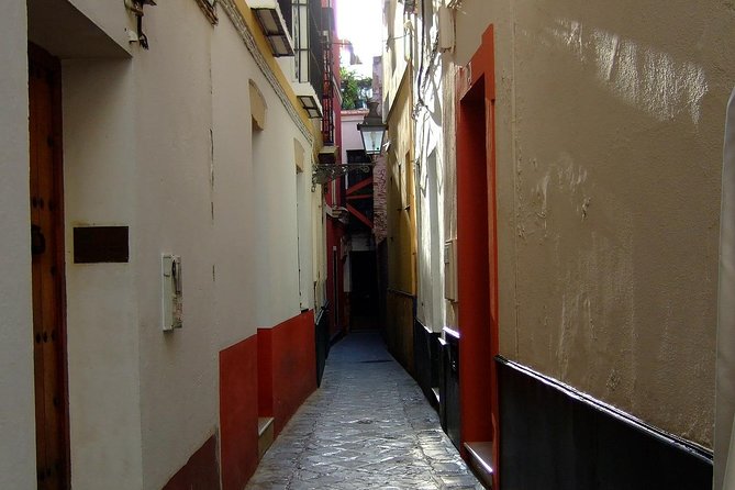 Alcázar and Jewish Quarter Guided Walking Tour in Seville - Is $68 a fair price?