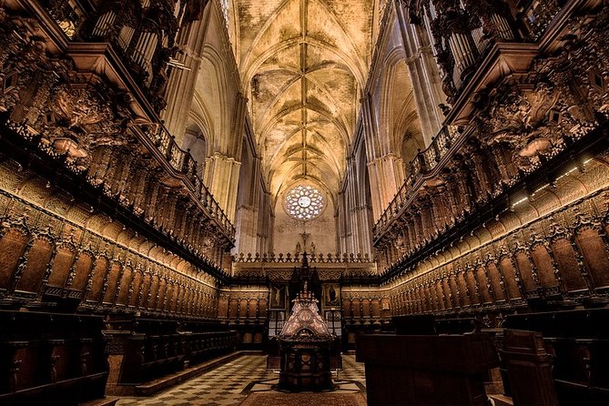 Alcazar, Cathedral and Giralda Guided Tour with Priority Tickets - The Giralda: Seville from 104 meters