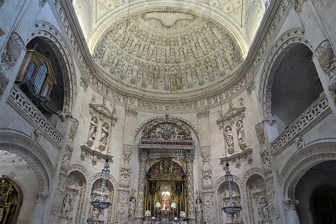 Alcazar, Cathedral and Giralda Guided Tour with Priority Tickets - How to prepare for three and a half hours on foot