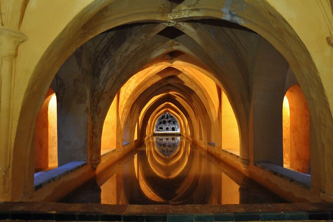Alcázar, Cathedral & Giralda: Guided Tour with Fast-Track Tickets - A combo tour that may not feel like one continuous tour