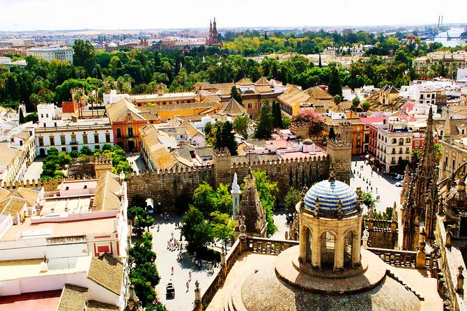 Alcazar & Cathedral of Seville Exclusive Group, max. 9 travelers - Timing, pace, and the radio device