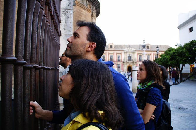 Alcazar & Cathedral of Seville Exclusive Group, max. 9 travelers - Meeting at the Immaculate Conception monument