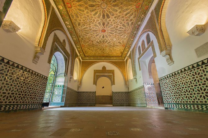 Alcazar & Cathedral of Seville Private Guided Tour - Why a private guide can be worth the price