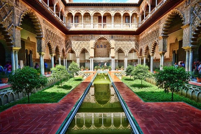Alcazar Guided Day Tour in Seville - Inside the palaces and courtyards