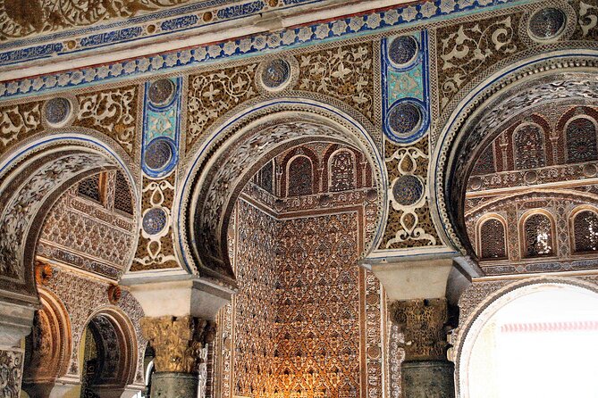 Alcázar Of Seville Private Tour - A guide who works well with families