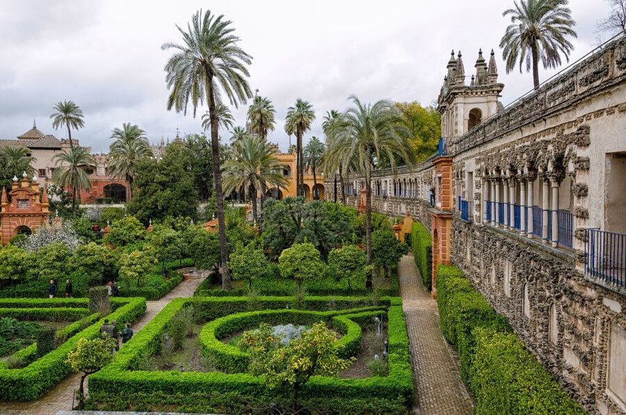 Alcazar of Seville VIP Tour - Timing, footwear, and accessibility