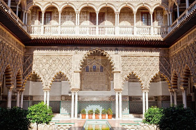 Alcazar of Seville with Cathedral & Giralda English Tour - Adding Seville Cathedral and La Giralda