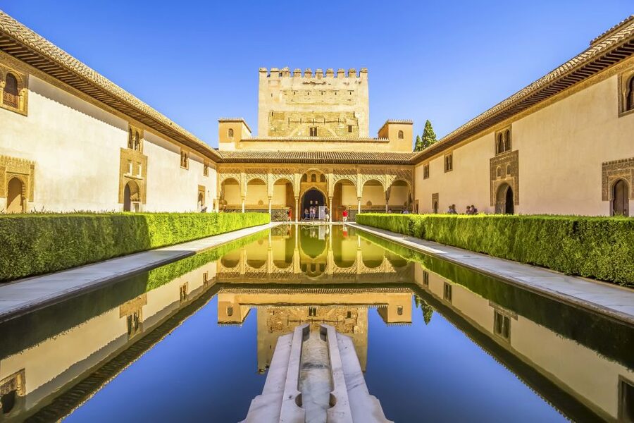 Alhambra and Albaicín Full-Day Private Tour from Seville - Is a Seville to Granada day trip worth the long ride?
