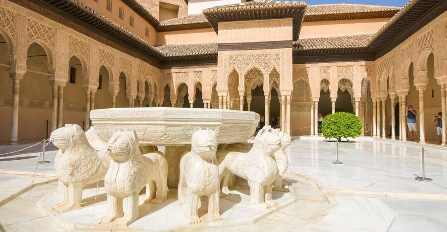 Alhambra and Albaicín Full-Day Private Tour from Seville - Entering the Alhambra and Nasrid Palaces