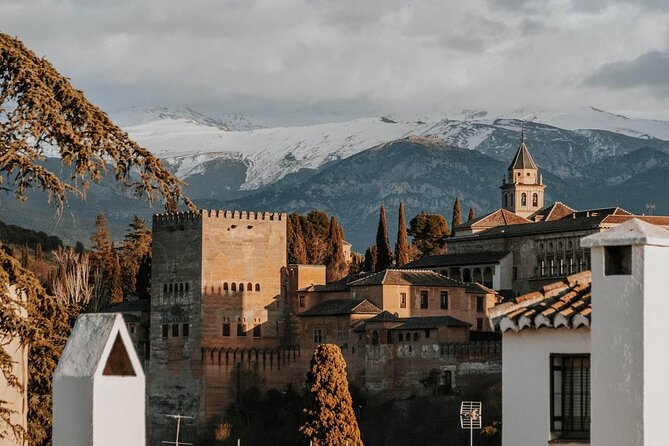 Alhambra Private Tour & Nazaries Palaces from Seville with Pickup - Key points to know before booking