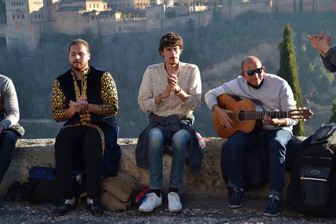 Alhambra Private Tour & Nazaries Palaces from Seville with Pickup - Lunch in the Albayzin and the San Nicolas view