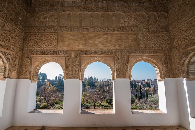 Alhambra with Nazaries Palaces Private Tour from Seville - Free time in Granada after the monument