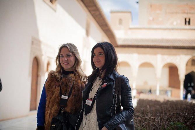 Alhambra with Nazaries Palaces Private Tour from Seville - The Nasrid Palaces and the Courtyard of the Lions