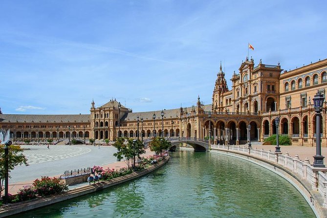 Best Private half day Tour of Sevilla with Hotel pick up - The guide can shape the mood of the day