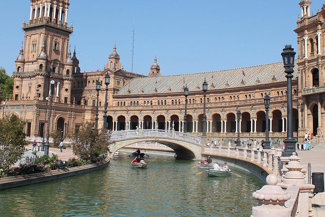 Best Private half day Tour of Sevilla with Hotel pick up - Seville Cathedral and the Giralda in a short visit