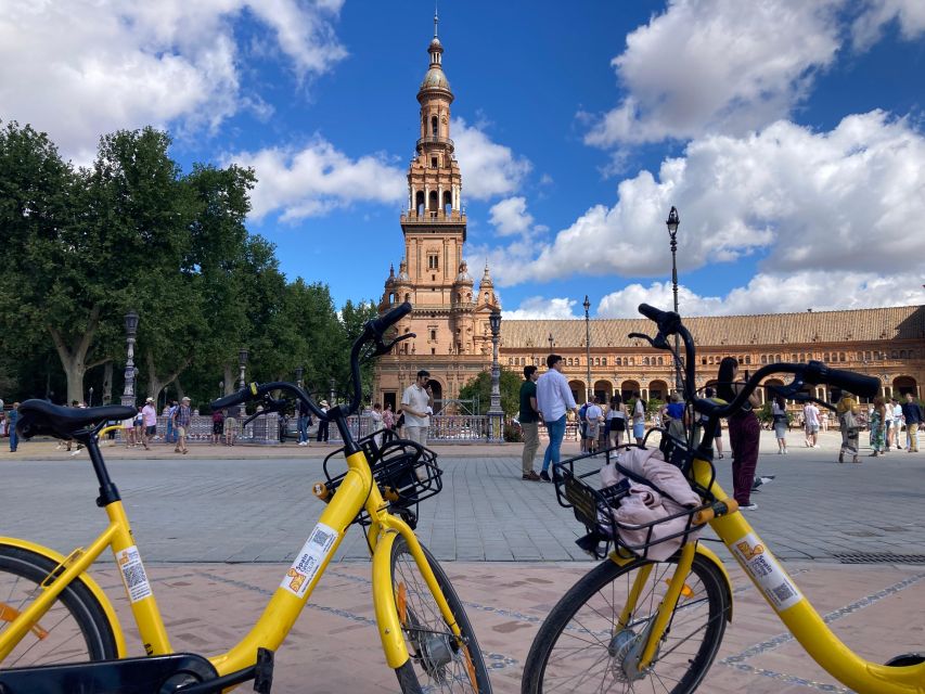 Bike Tour in Seville - Santa Cruz’s narrow streets and quieter details