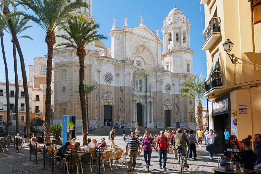 Cadiz Full-Day Guided Excursion from Seville - Castles, the Roman Theater, and the port