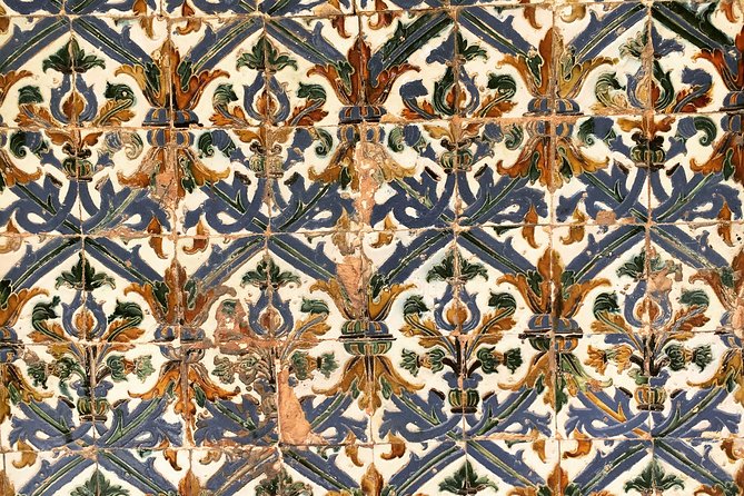 Cathedral and Real Alcàzar in Italian - The Cathedral: scale, faith, and layers of Seville