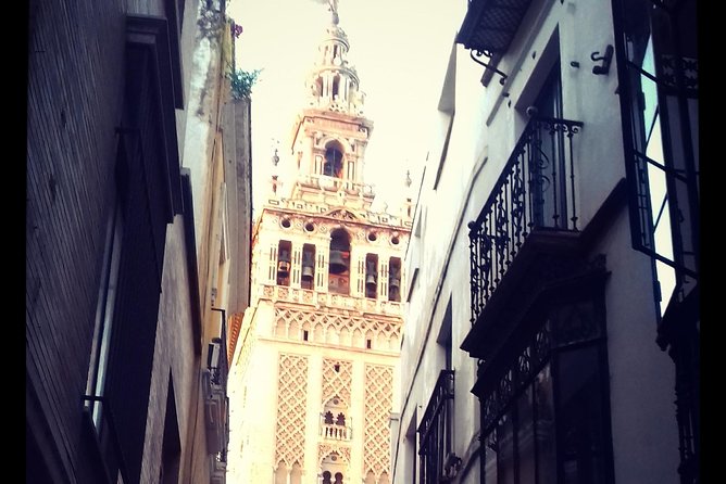 Cathedral Of Seville Private Tour - Inside the cathedral: a 75-minute route