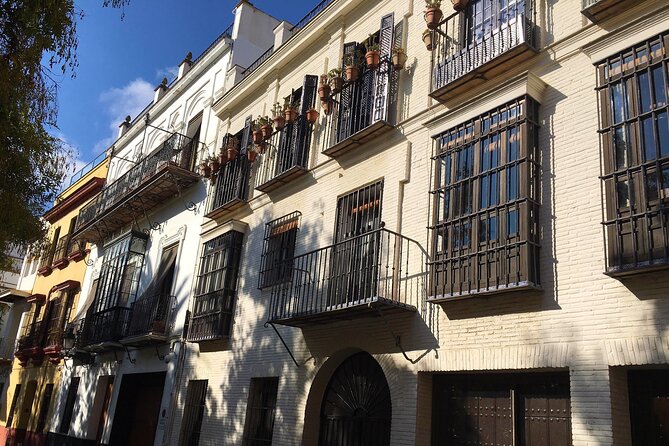 Classic Private Tour of Seville - Santa Cruz, where the tour slows down