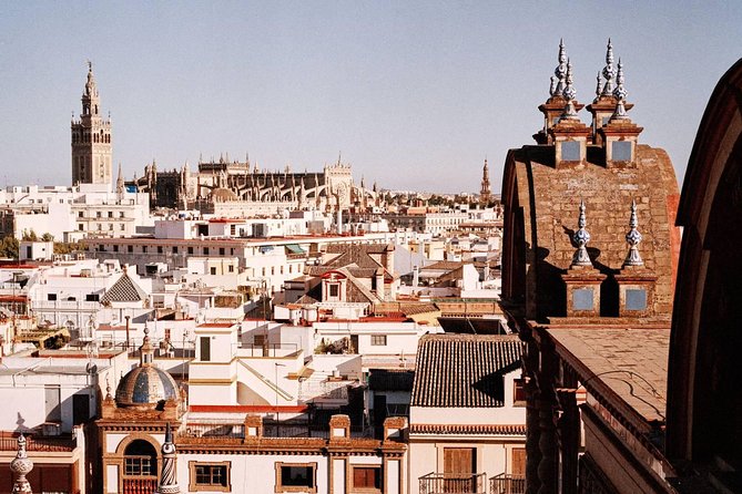 Complete Triana Tour "Corrales included" - The market, Inquisition, and Triana ceramics