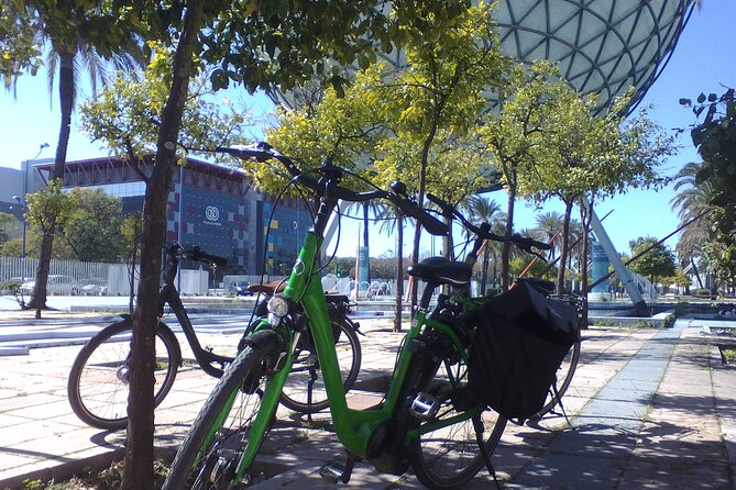 Electric Bike Rental 3 hours - Equipment, locks, and stopping along the way