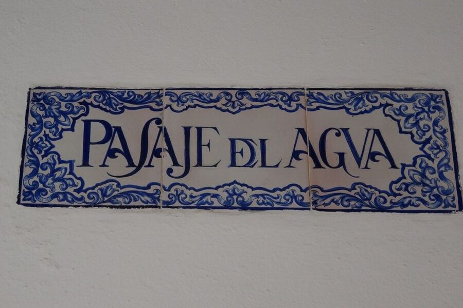 Enchanted Seville: Private Walking Tour - Calle Cabeza del Rey Don Pedro and the darker stories