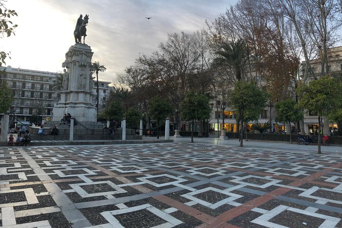 Essential Seville's Ancient History: An Audio Tour - How the VoiceMap format works on the street