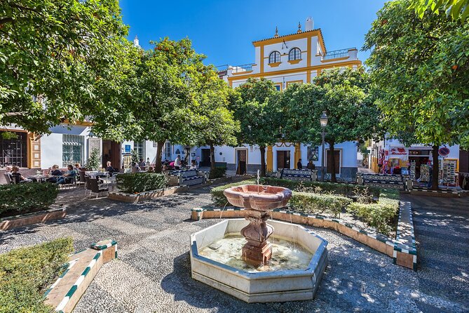 Exclusive Alcazar with breakfast or afternoon coffee in gardens - What the small group changes