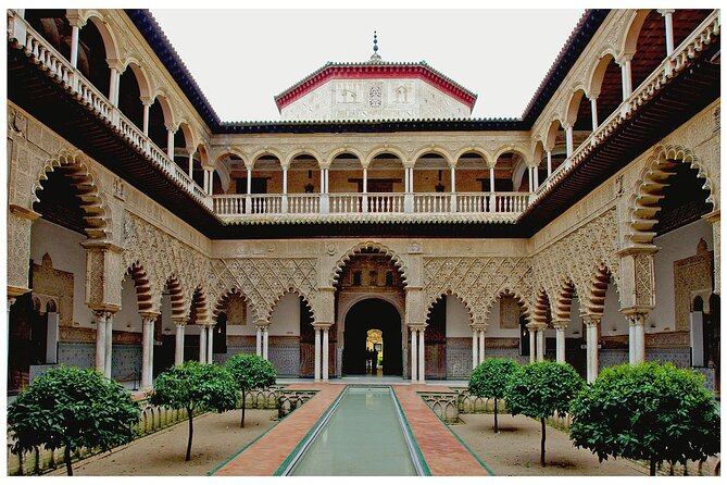 Exclusive Alcazar with breakfast or afternoon coffee in gardens - Who will get the most from this experience?
