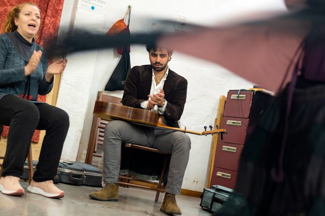 Flamenco Behind The Scenes: Sit in on a Rehearsal in Seville - Explanations in four languages