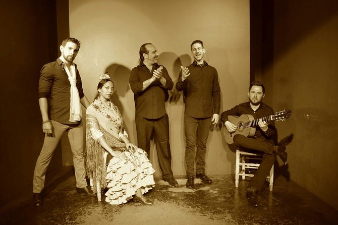 Flamenco Show at Tablao Alvarez Quintero in Seville - What happens during the one-hour flamenco show