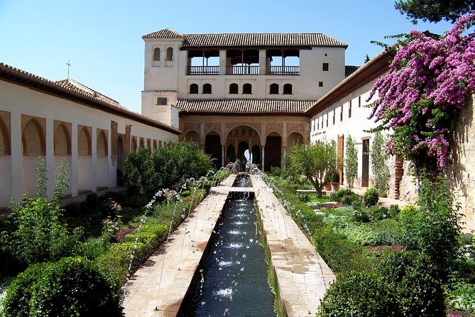From Seville: 2-Day Granada Tour Skip-the-Line Alhambra & Baths - The return journey needs special attention