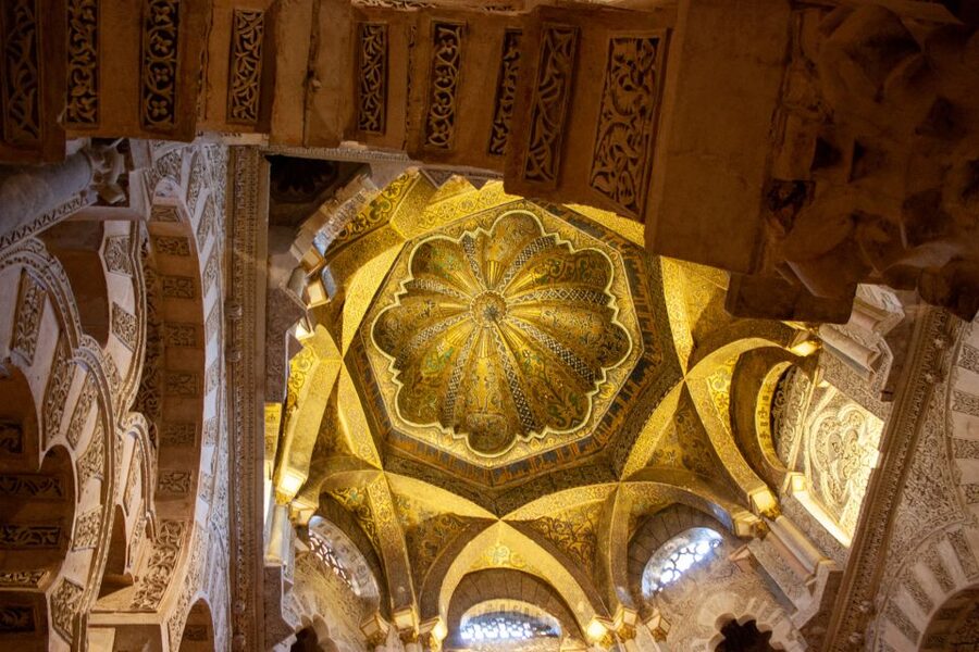 From Seville: Cordoba, the Mosque and Carmona Day Trip - Córdoba begins with the old city and the river