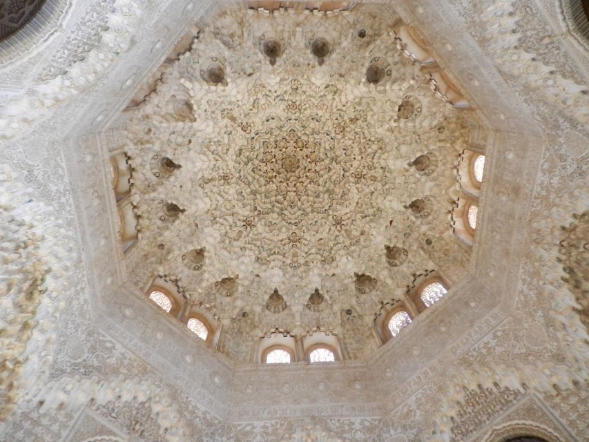 From Seville: Granada & Alhambra Tour with Optional Ticket - Walking the Albaicín to Plaza de San Nicolas