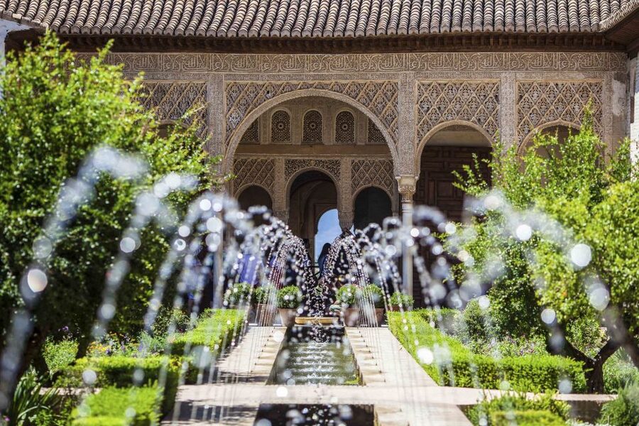 From Seville: Granada Day Trip with Alhambra and Albaicín - The real value of a 13-hour day