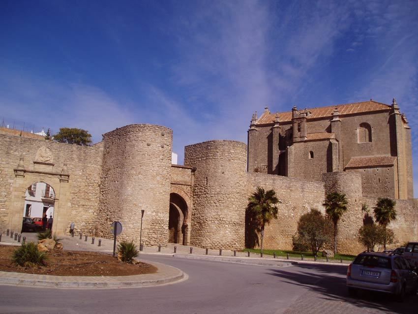 From Seville: White Villages and Ronda Full-Day Trip - Guides, group size, and the feel of the day