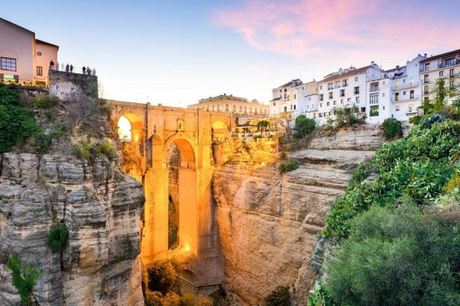 From Seville: White Villages and Ronda Tour - Should you book this white villages and Ronda tour?