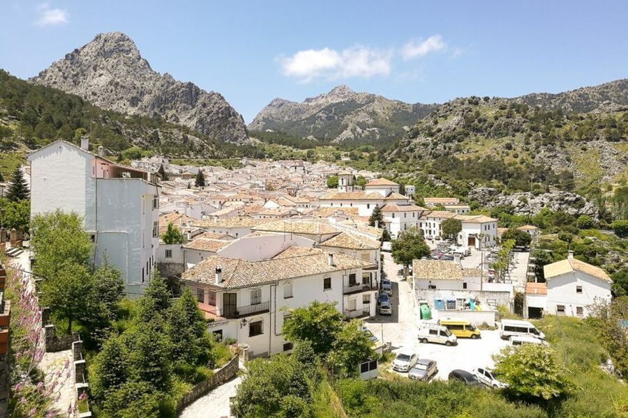 From Seville: White Villages and Ronda Tour - Zahara de la Sierra and the first mountain views