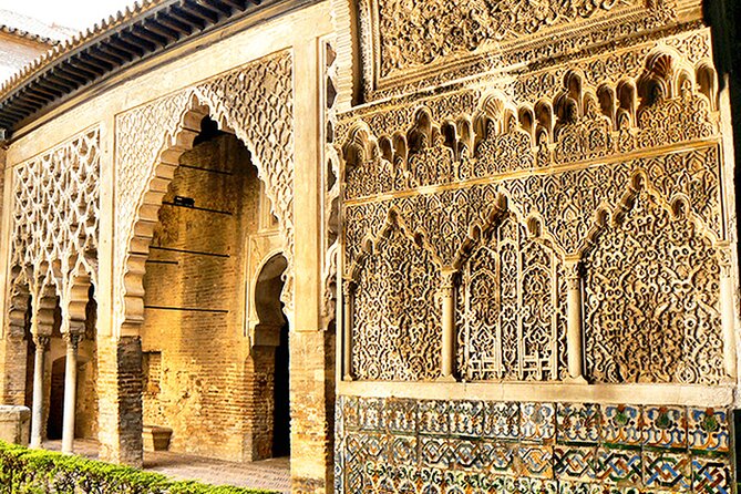 Full Alcázar History Seville and introduction Game of Thrones Tour - Group size, language, and booking details